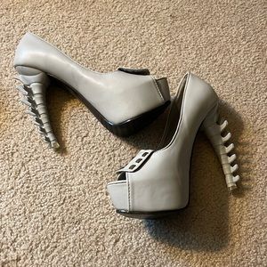 Spine stilettos